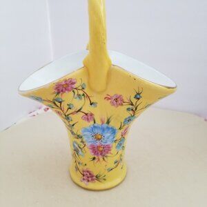 Baun Bros. Beautiful Yellow Floral Porcelain Basket. 91/2"